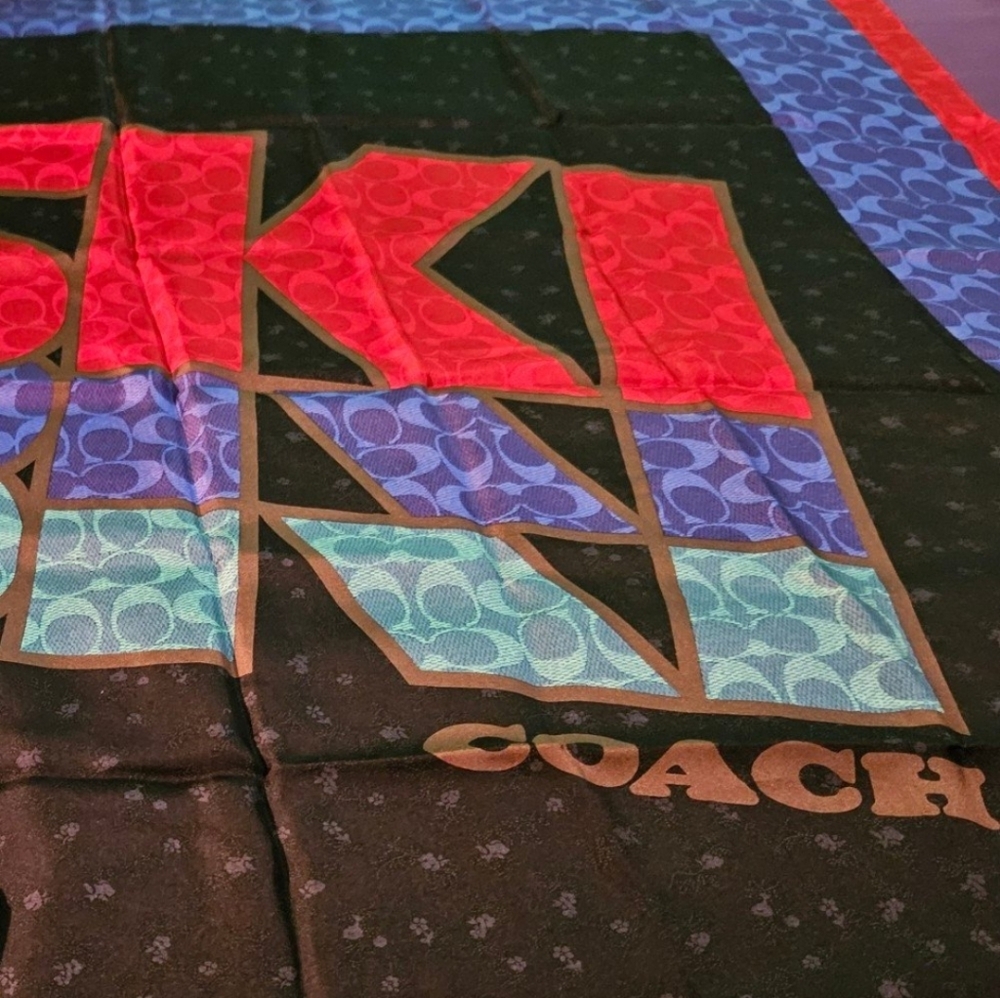 Coach scarf - Picture 2 of 4